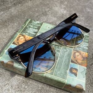 ❤️‍🔥 SOLD ❤️‍🔥 BALENCIAGA 51mm Modified Cat Eye